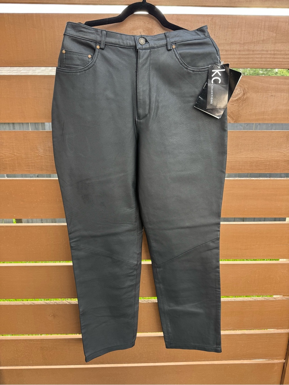 KC COLLECTION women’s Black 100% Leather Jeans size 10